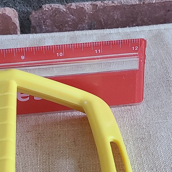 Vintage Rubbermaid Cheese Grater Vegetable Shedder - Picture 6 of 6